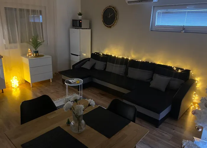 Panorama Apartment *